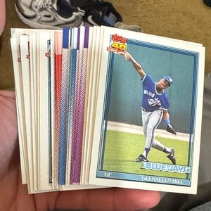 Excellent condition baseball cards
